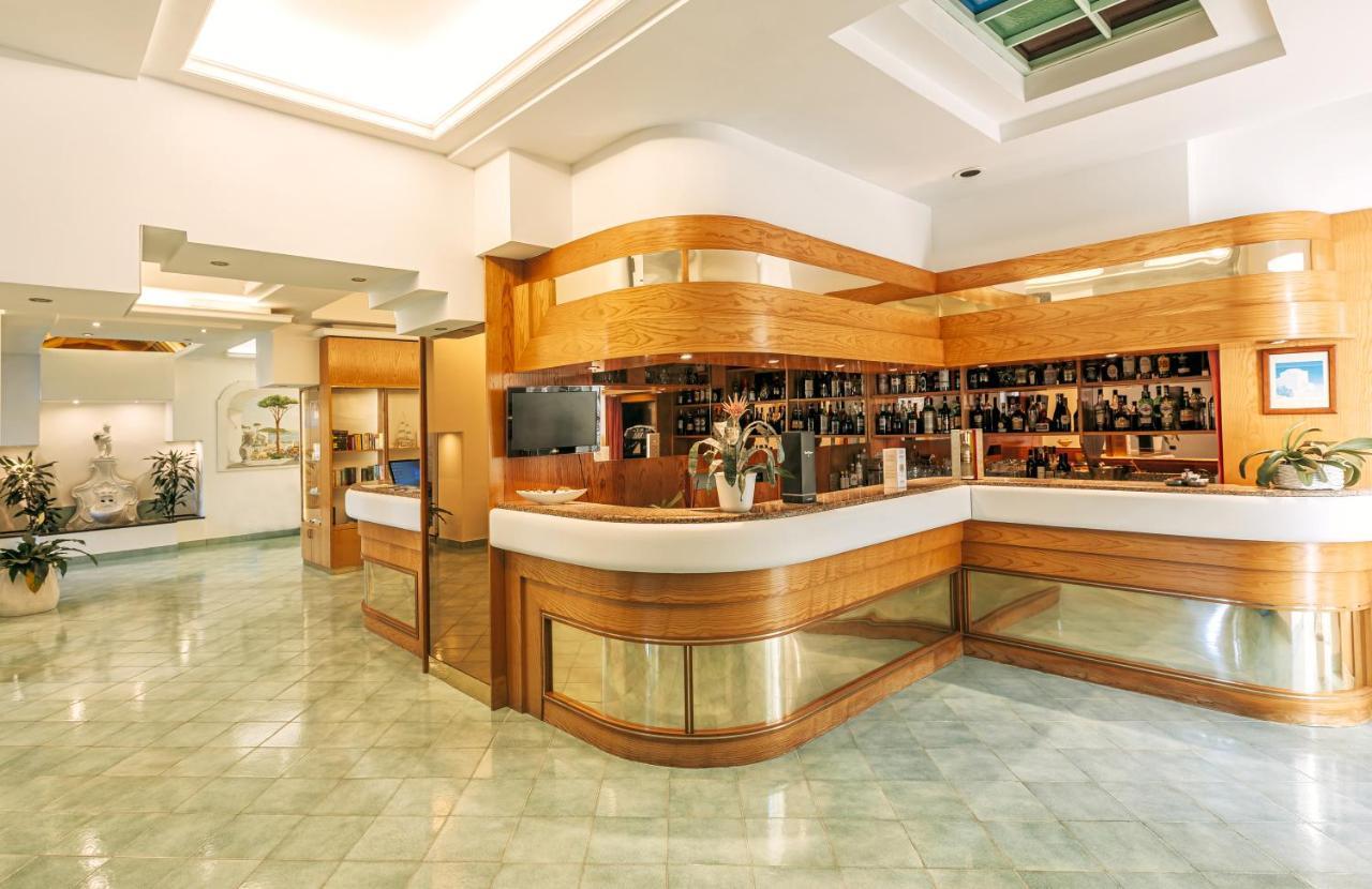 Hotel Regina Palace Terme Иския Екстериор снимка