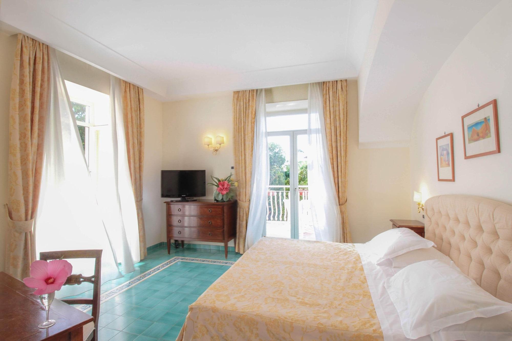 Hotel Regina Palace Terme Иския Екстериор снимка