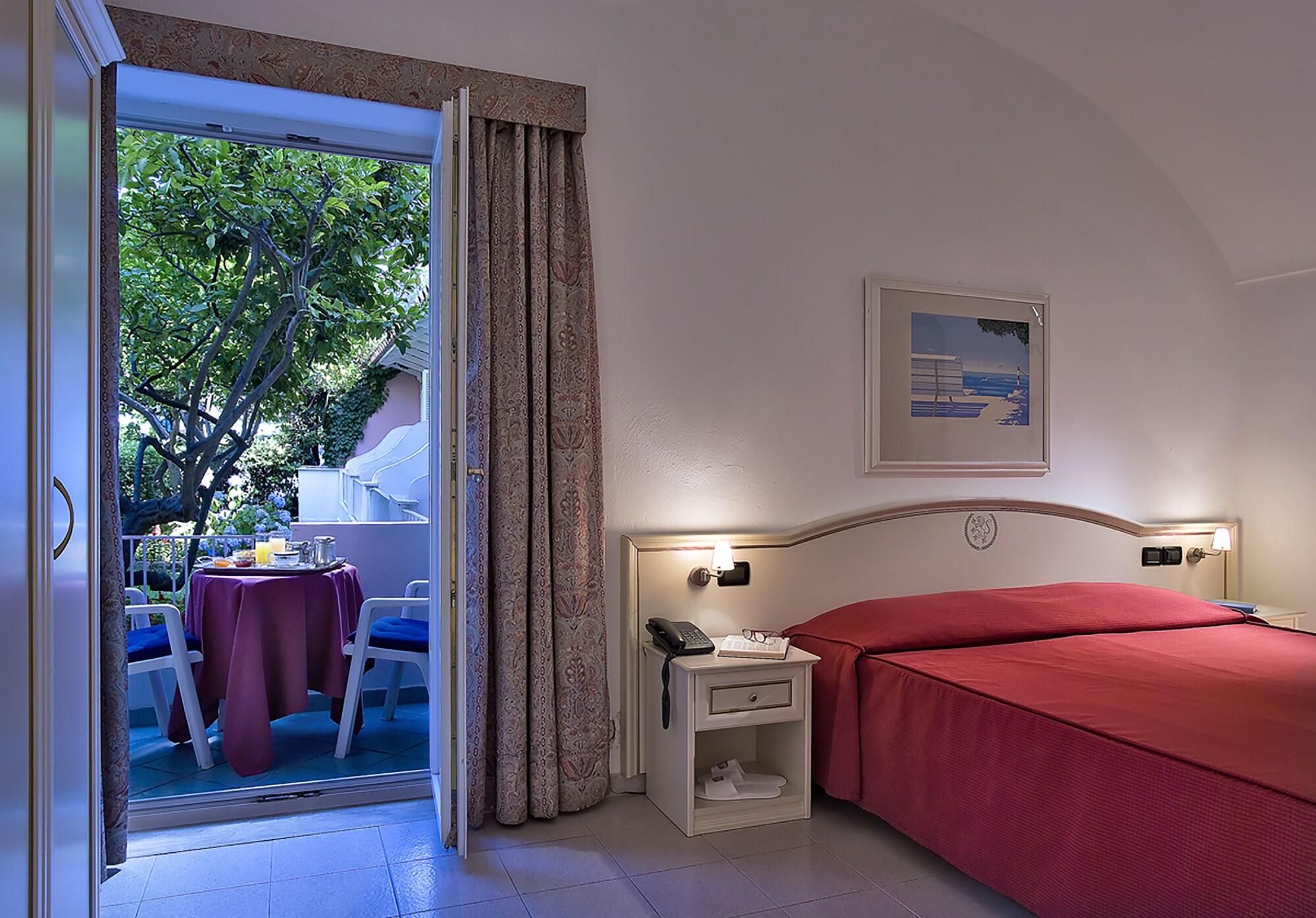 Hotel Regina Palace Terme Иския Екстериор снимка