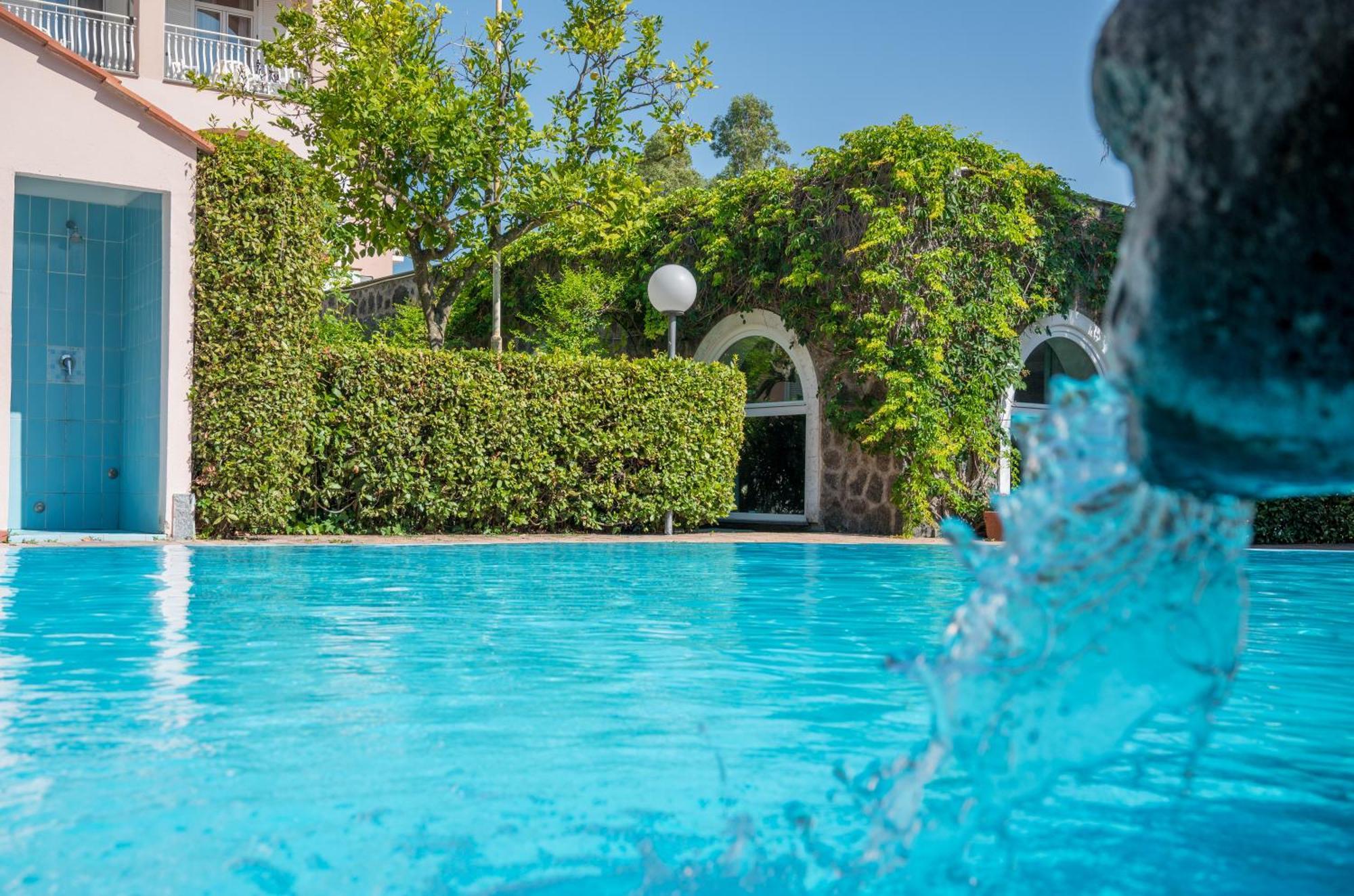 Hotel Regina Palace Terme Иския Екстериор снимка