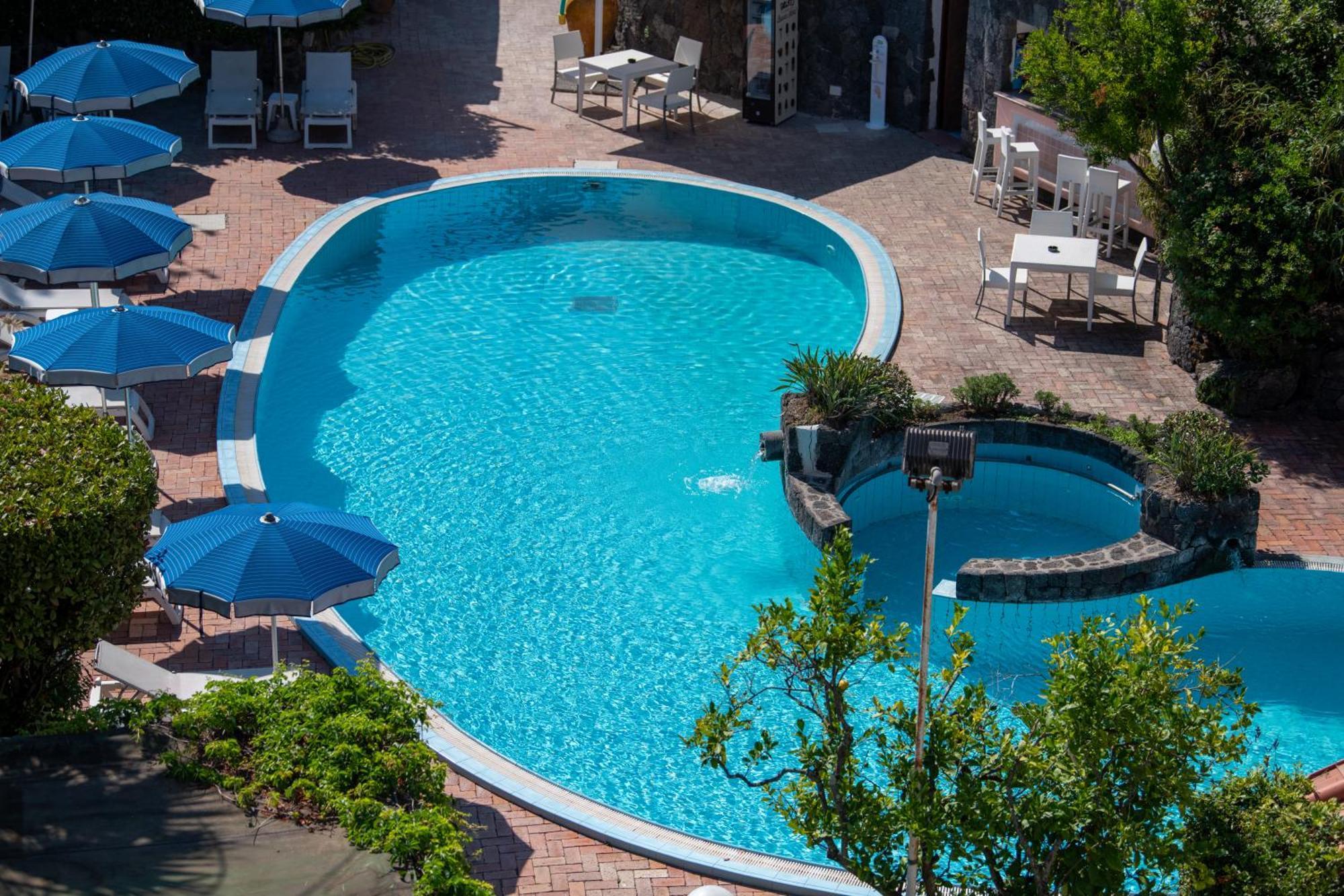 Hotel Regina Palace Terme Иския Екстериор снимка