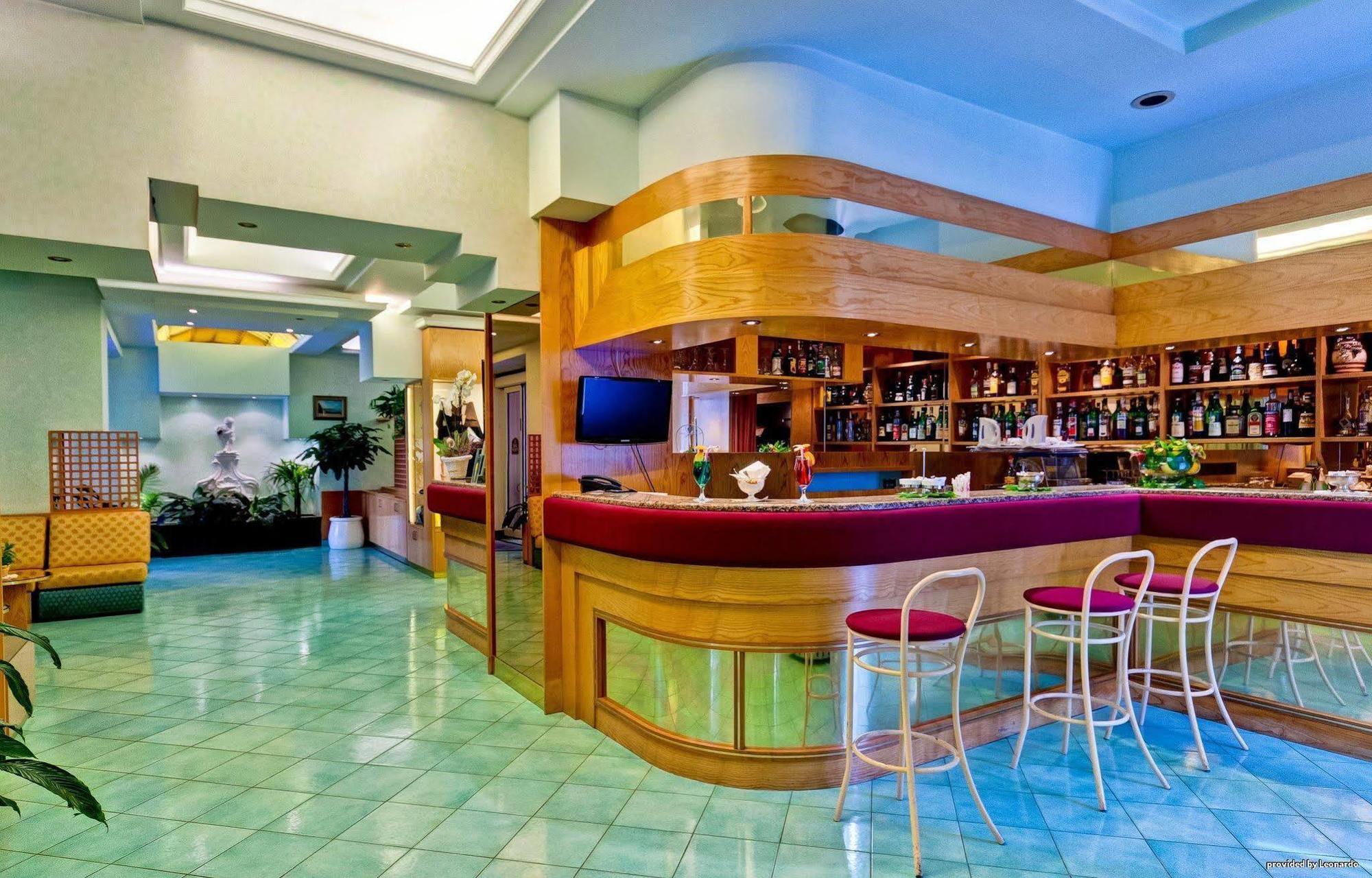 Hotel Regina Palace Terme Иския Екстериор снимка