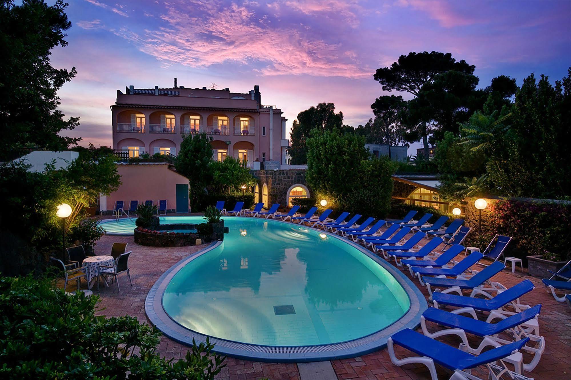 Hotel Regina Palace Terme Иския Екстериор снимка